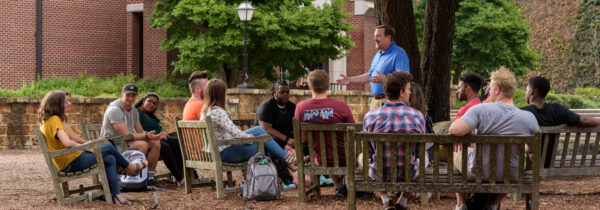 Outdoor class at Hendrix College